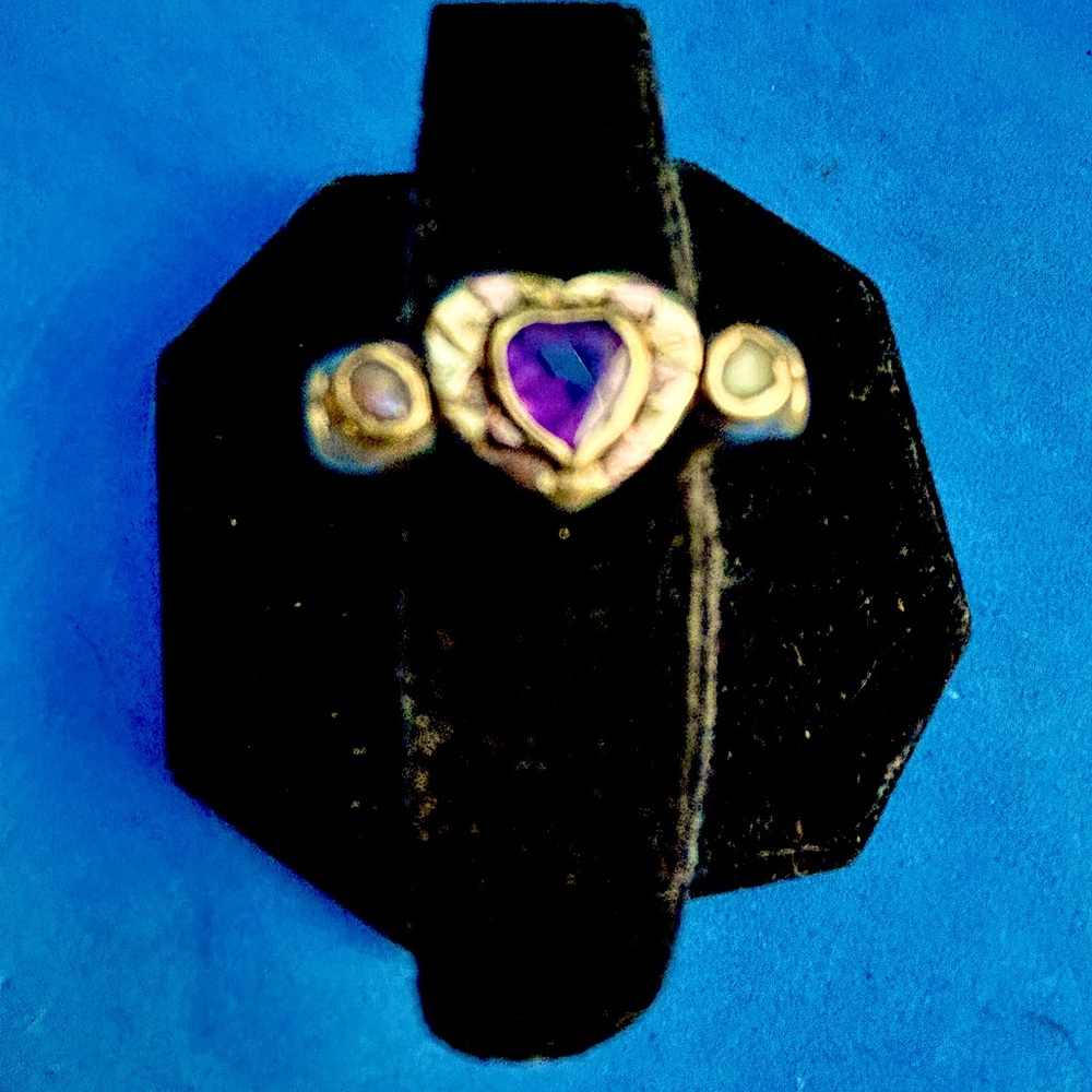 Artisan Created Ring Heart-Shaped Amethyst At Center Pearls And Amethyst